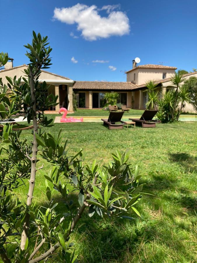 Le Patio, D Hôtes Pour Adultes En Camargue, Possibilité De Naturisme à La Piscine, *